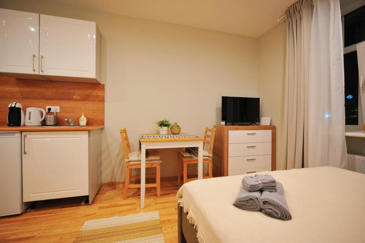 Central Comfort At Hanzas Residence, Stay Near Cafes, Bars, Museums & Esplanade Ρίγα Δωμάτιο φωτογραφία